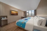 Home Inn UP Huayi Collection Hotel (Wenzhou South Station) - Bergblick