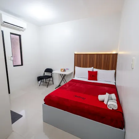 RedDoorz Plus @ Casa Lucia Sindalan San Fernando City Pampanga