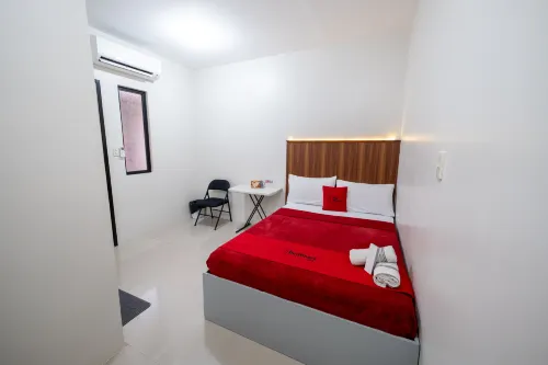 RedDoorz Plus @ Casa Lucia Sindalan San Fernando City Pampanga - 2-Star