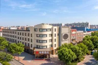 Borman Hotel (Huanghua Yingbin Avenue Branch) - parking