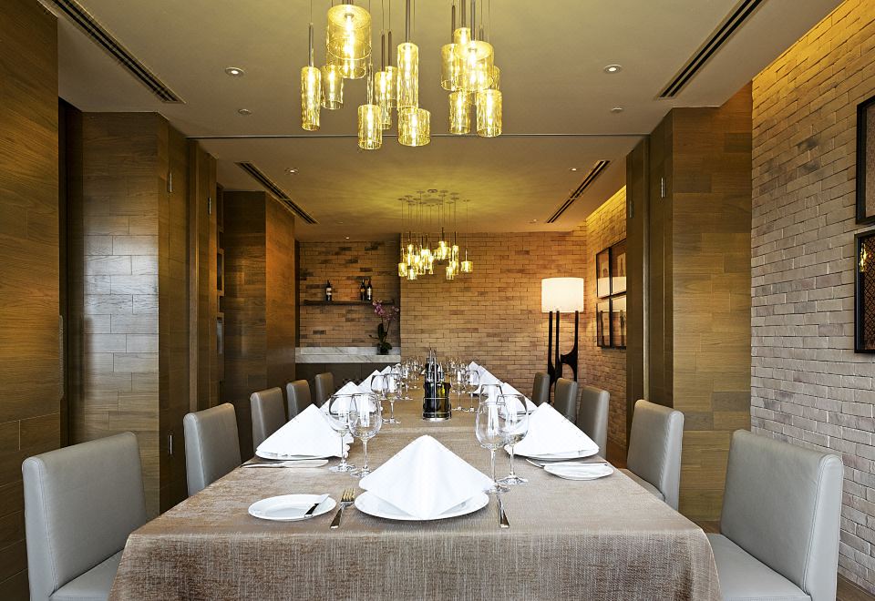 3. 더블트리 바이 ..