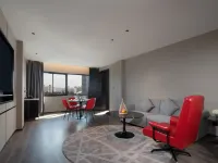 Radisson RED Shanghai Wujiaochang Hotel Отели рядом с достопримечательностью «Янпу»