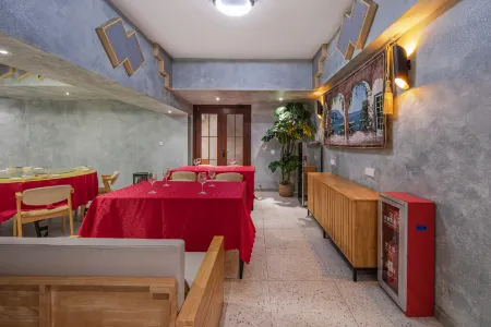 Xisu B&B Отели рядом с достопримечательностью «Three Natural Bridges»