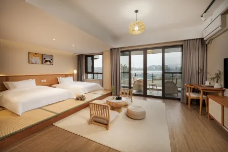 Emeishan Gaoqiao Li  Hentique Pinecone Hotel Отели рядом с достопримечательностью «Yingbin Square»