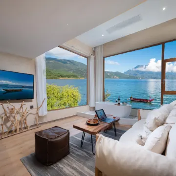 Lugu Lake Scenic Area Shuitian Yishe Loft Lakeview Vacation Apartment