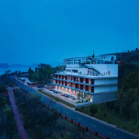 MUNI Muni · Dongjiang Lake Vacation Apartment