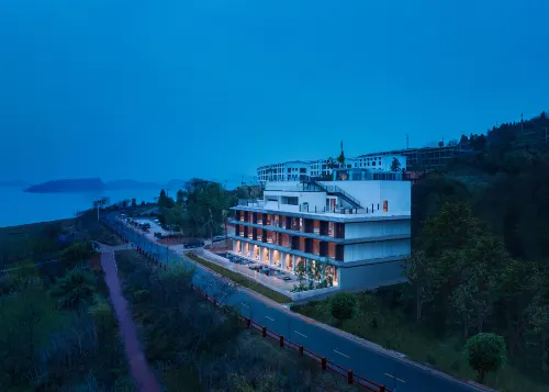 MUNI Muni · Dongjiang Lake Vacation Apartment