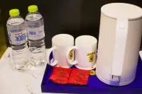 Super 8 Hotel (Qingzhou Ancient City Wangfu)