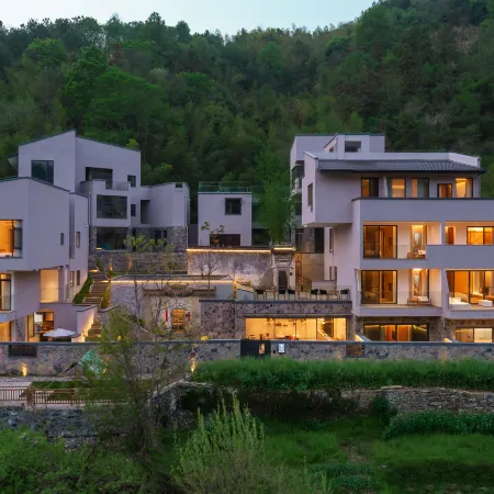 Ruo Yin•Natural Oxygen Bar Home Stay