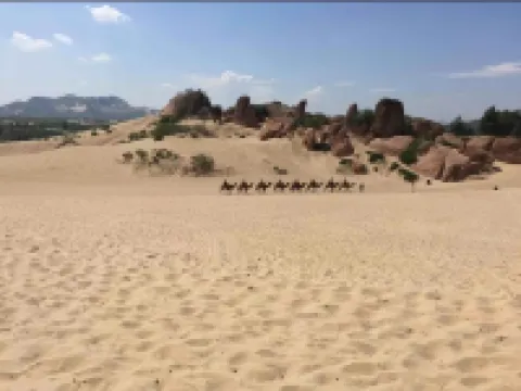 H Hotel (Chifeng Municipal Government High-speed Railway Station) Hoteles en Chifeng