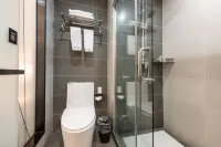 Yunqi E-Sports Hotel (Gao'an South Bus Station)