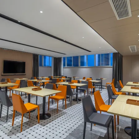 City Comfort Inn Hotel (Jing jiang shi ren min yi yuan dian)