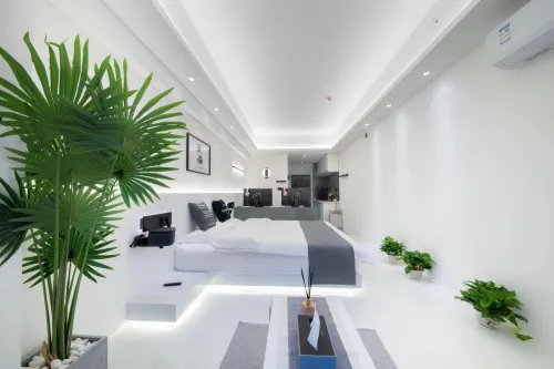 To ZhenCarry E-sports Hotel (Donghai Branch)