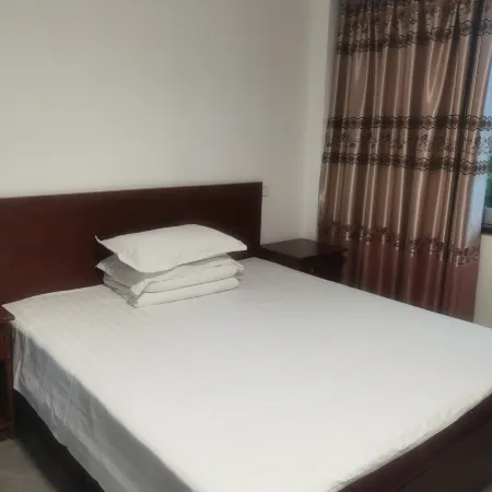 Dingxing Yi Hotel