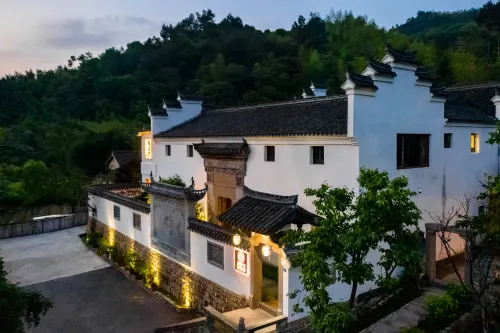 Floral Hotel· Ningbo Heyuan Zhiye Hotel (Xikou Scenic Area) - Private Pools