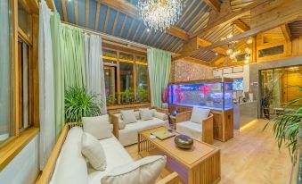 Anju·Rizhao Jinshan Designers' Panoramic Rooftop Cafe and Snow Mountain View