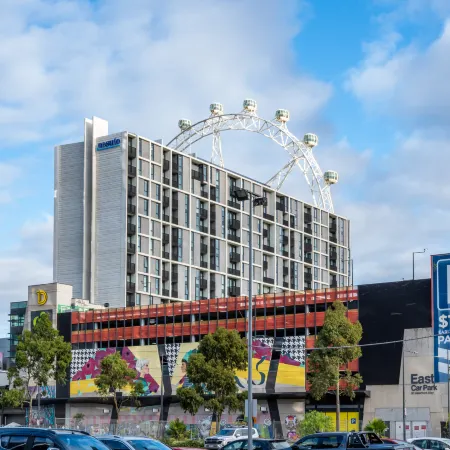 Nesuto Docklands Отели в г. Доклендс