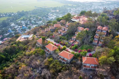 Victoria Nui Sam Lodge Hotels in Vinh Nguon