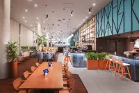 Courtyard London Gatwick Airport Hotels in Gatwick