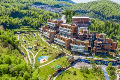 Anji Sky Land  Squirrel Tribe Hotel Hotels near Sky Land