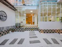 Mr. Lu · Comfortable · European Vintage · Light Luxury Homestay (Dali Ancient City Erhai Lake) Hôtels à proximité de : Porte Erhai
