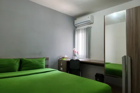 Barata Hotel Near Bandara Soekarno Hatta Отели в г. Neglasari