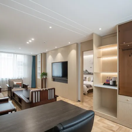 Homeinn Fairyland Shangpin Hotel (Heihe Central Pedestrian Street)