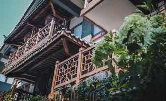 Xianshiyijiu Homestay(Dujiangyan lrrigation Project Scenic Spot Nanqiao Store)