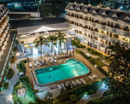 Blue Carina Hotel(Central Phuket) Hotels in Phuket