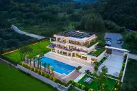Yunxi Bo'an Summer Starry Sky Pool Party Homestay (Happy Storm Store) Отели рядом с достопримечательностью «Xiaofeng Business & Trade Plaza»
