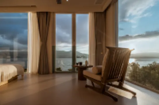 Dali Huali Designer Seaview Homestay(Caicun Wharf Erhai Store)