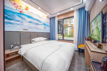 Kaigao Hotel (Kaili South High-speed Railway Station) Отели рядом с достопримечательностью «Qiandongnan National Polytechnic North Campus»