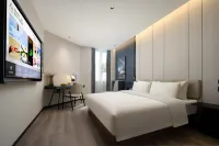 Ningbo Ninghai Xizi International Outer Ring West Road Atour Hotel فنادق في نينغ خاي