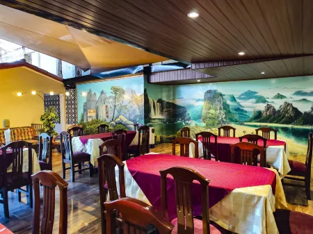 Lido Hotel Отели рядом с достопримечательностью «Canal Isuto»