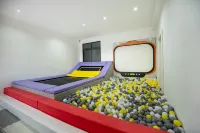 Wuning Yidu Yishanhai Holiday Homestay - Family