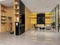 HEBE Xingkong Hotel (South Railway Station Loudi Yizhong)