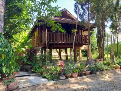 Khoom Kam Kaew Hotels in der Nähe von Wat Thung Daeng