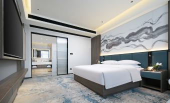 LuoJia Hills Hotel