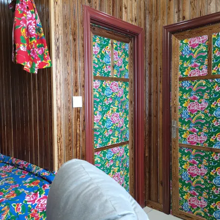 Xueguxi Shuilongteng Inn