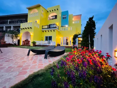 Place de L Sea View Resort