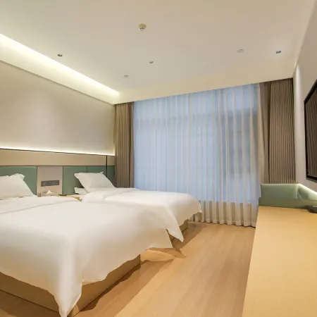 Shuoguo Hotel (Minquan High-speed Railway North Station)