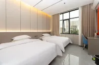 Kaijiang New Century Business Hotel