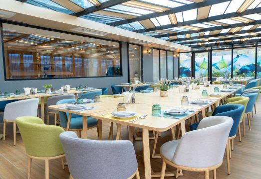 4. 윈덤 가든 나이..