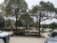 Lakeside Inn - parking