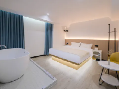 Zhongshanli Homestay (Quanzhou West Street Kaiyuan Temple) โรงแรมใกล้ถนนตะวันตก