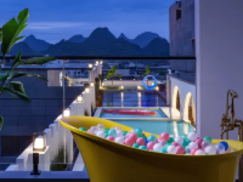 Li River Promise Hotel (Guilin Elephant Trunk Hill & Two Rivers and Four Lakes Scenic Area) Hotels in Guilin