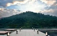 Hongzhushan Hotels & Resorts Chanyi Shanju Hotels in Baoguo Temple/Emeishan Railway Station