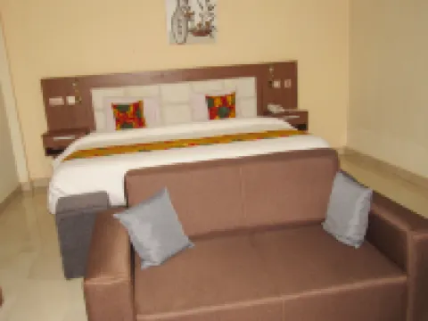 Rhogem Hotel
