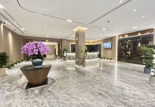 2. 상하이 포춘 호..