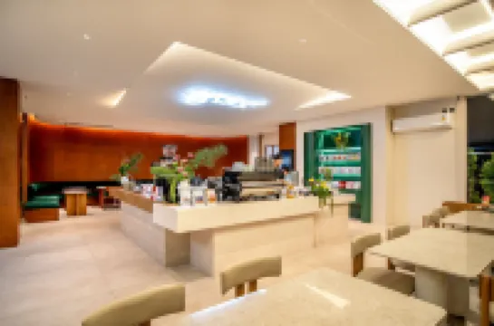 사안 호텔 사톤